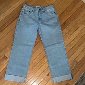 Abercrombie & Fitch Light Wash Cropped Jeans